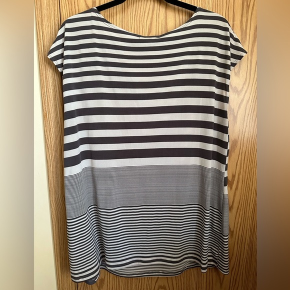 🍉Susan Lawrence Woman blouse 1X EUC plus size white dark grey draped neck - Picture 2 of 4